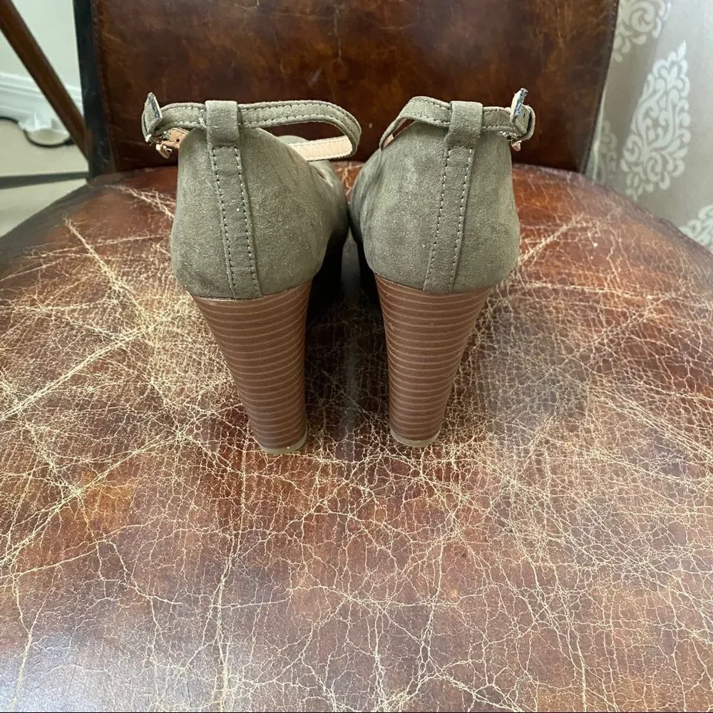 NWOB Report olive strap platform wedges 6